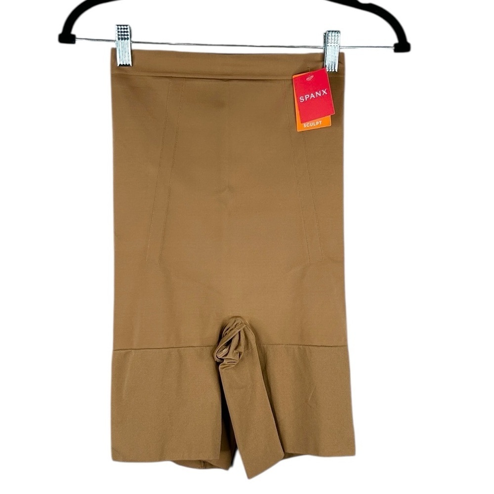 SPANX High Waisted Mid Thigh Short in Naked 3.0 Sculpt Size Large New with tags!